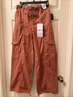 NWT Celebrity Pink Wide Leg Cargo Pants - Rust size Medium